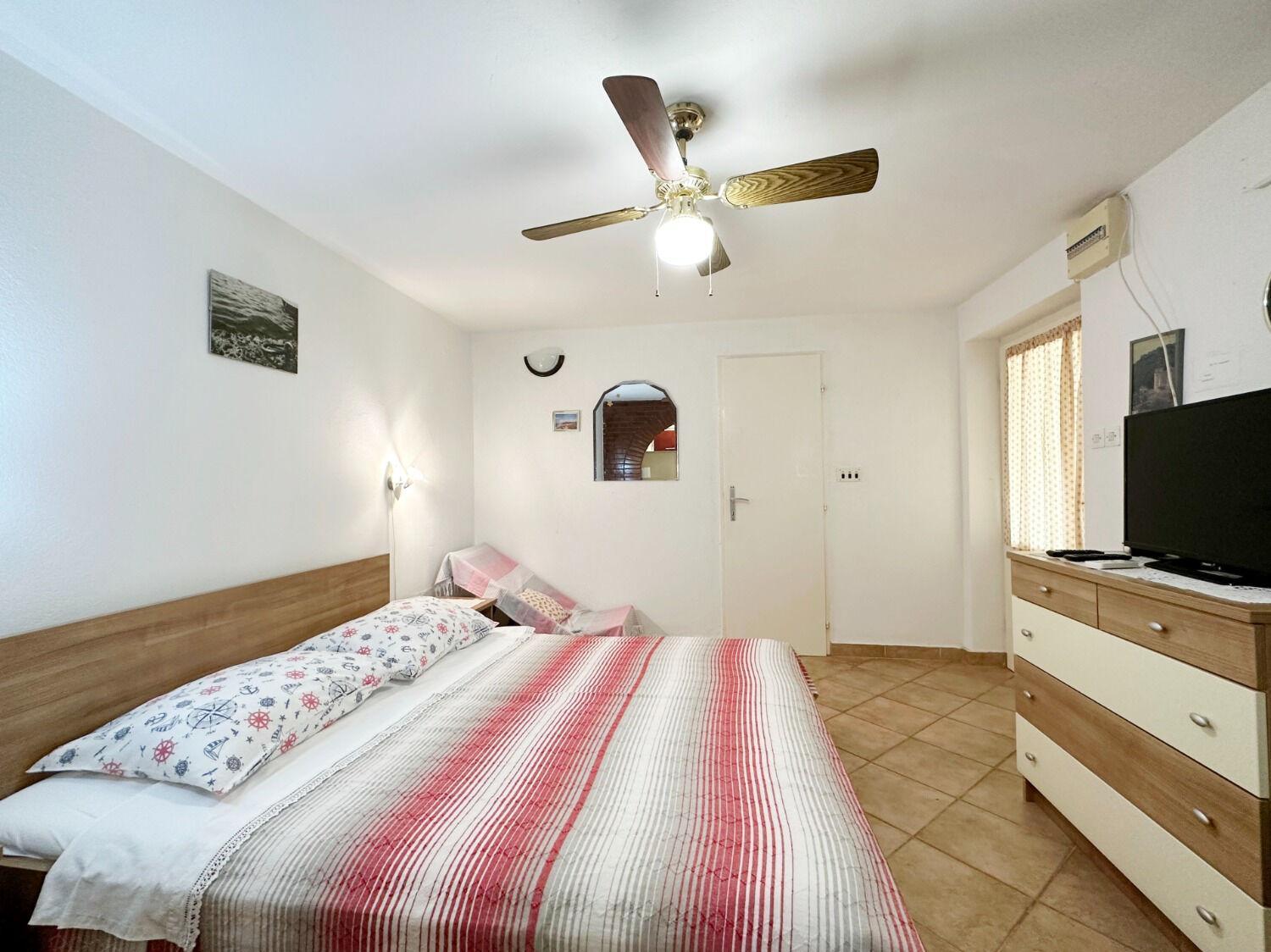 Apartments Mihaela Trogir Exterior photo