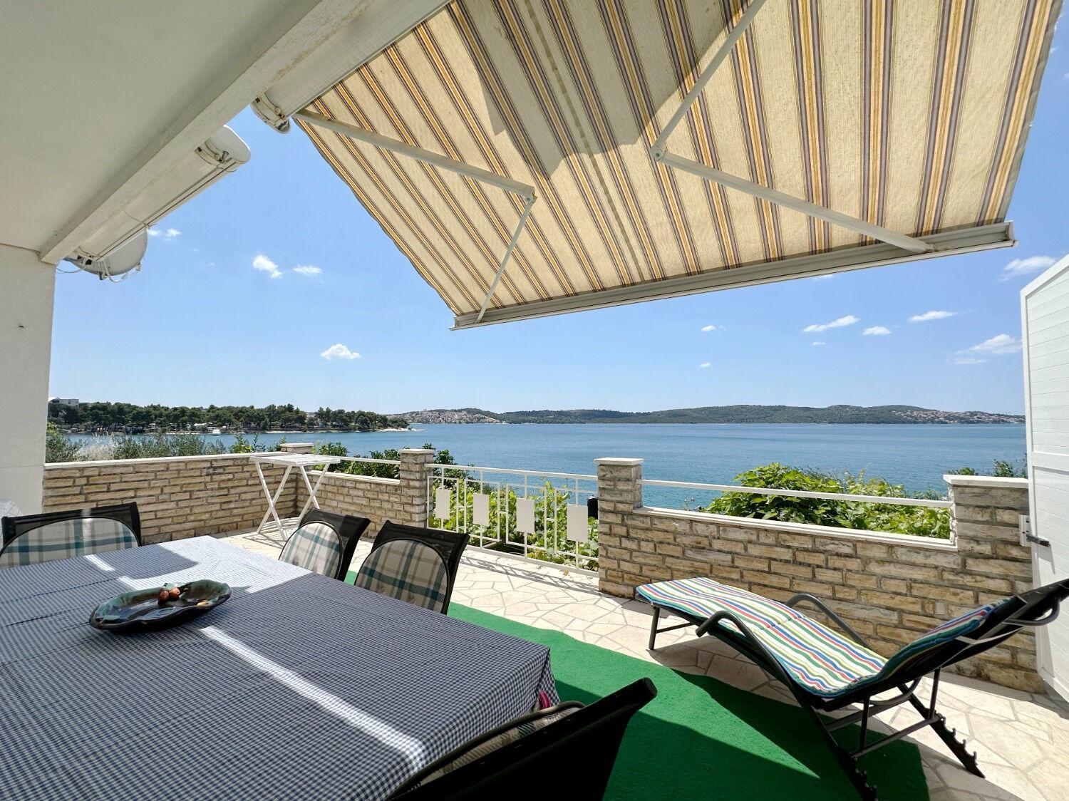 Apartments Mihaela Trogir Exterior photo