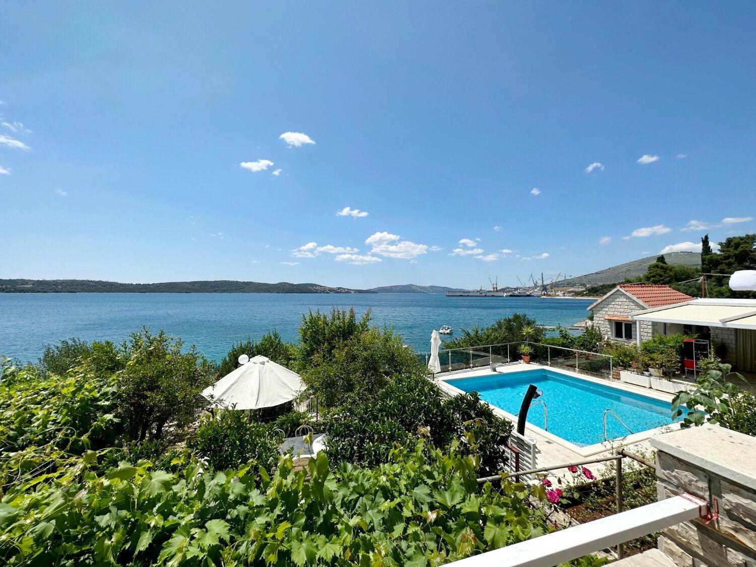 Apartments Mihaela Trogir Exterior photo