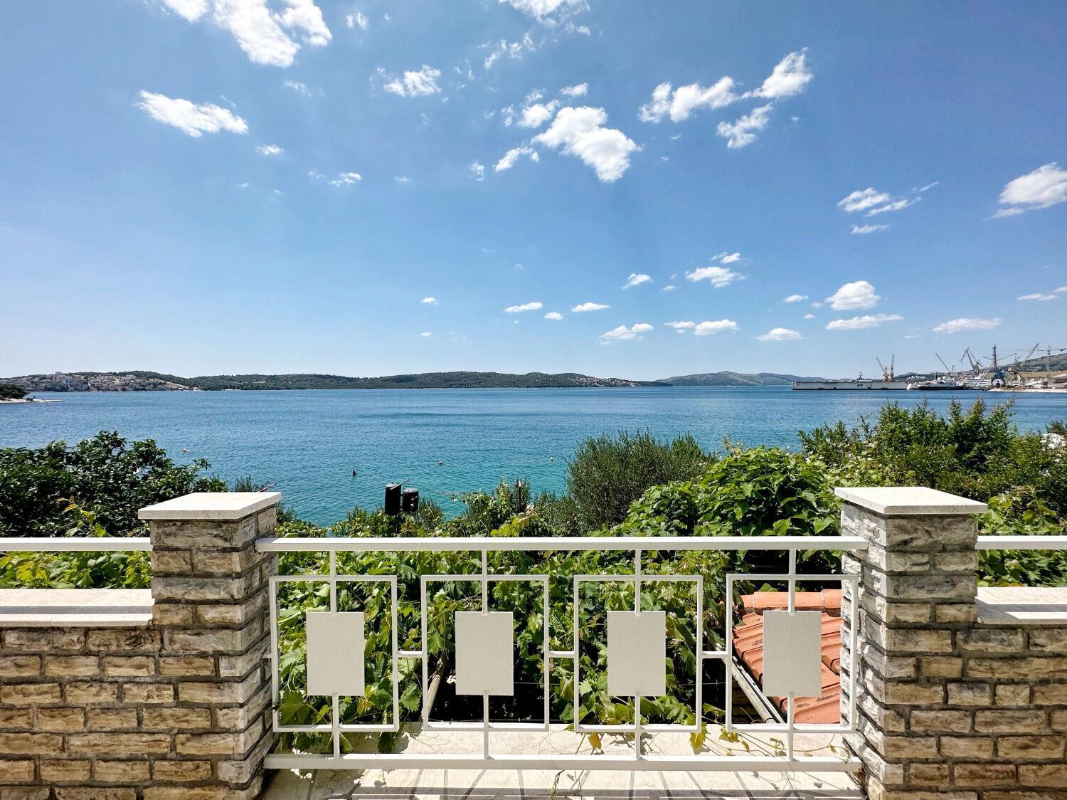Apartments Mihaela Trogir Exterior photo
