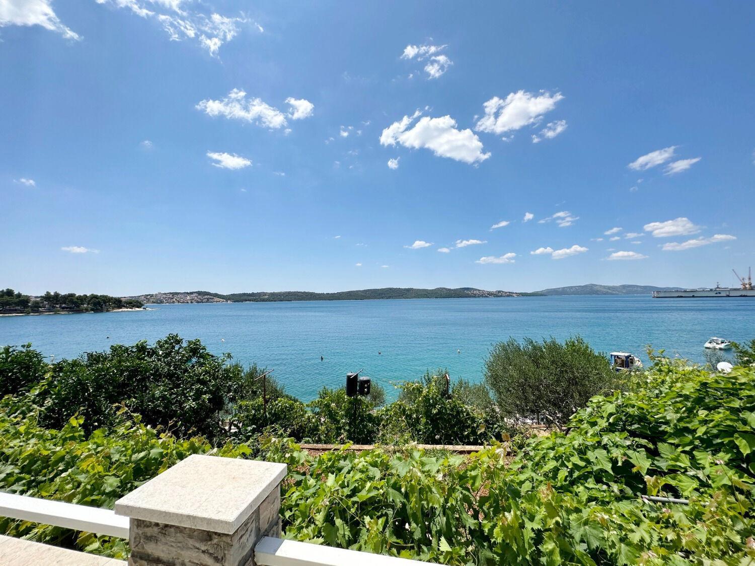 Apartments Mihaela Trogir Exterior photo