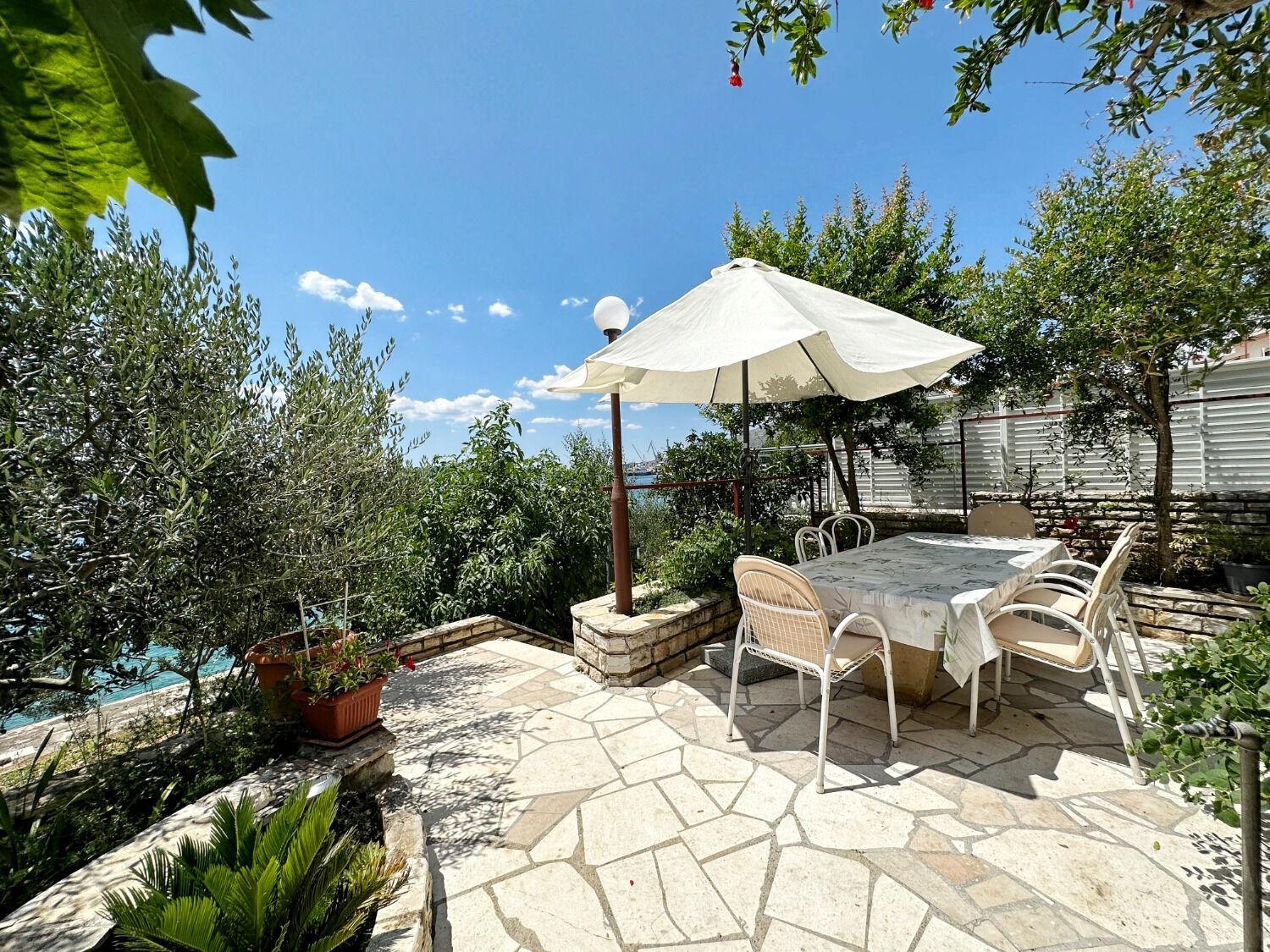 Apartments Mihaela Trogir Exterior photo