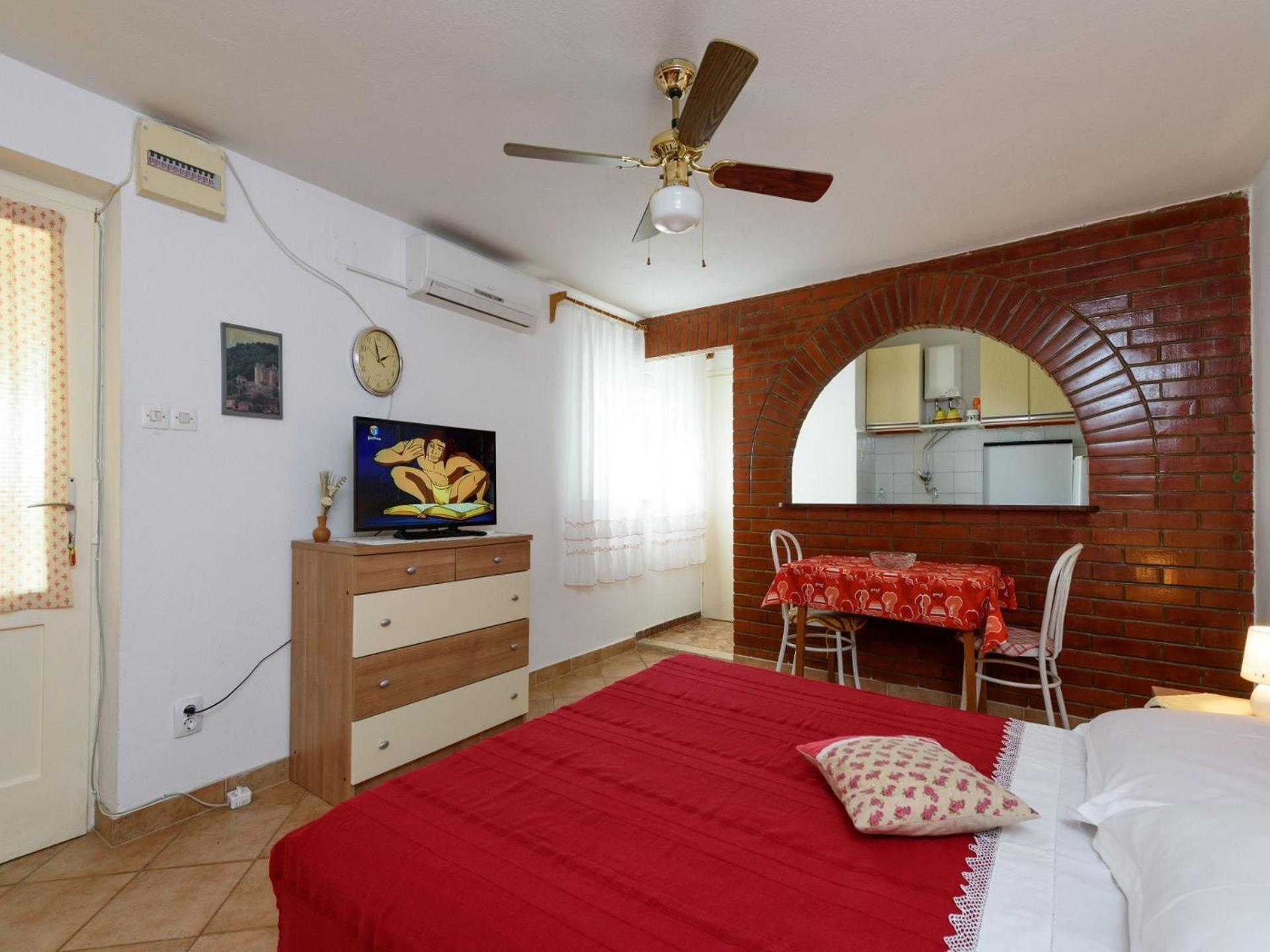 Apartments Mihaela Trogir Exterior photo